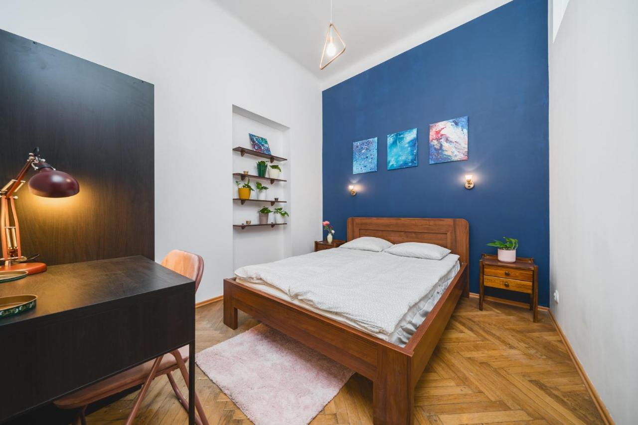 2 Bedroom Apartment Next To The Main Railway Station - By Upstairs Krakow Dış mekan fotoğraf