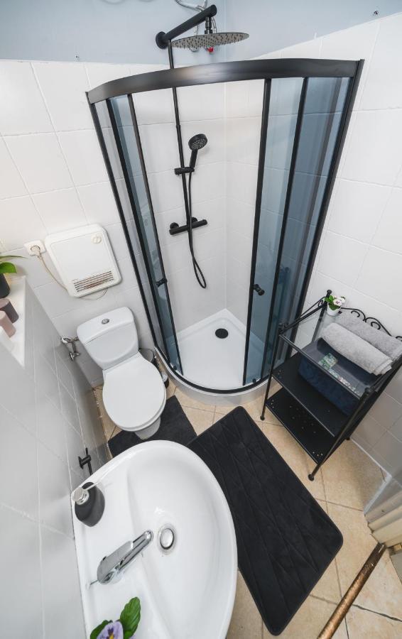 2 Bedroom Apartment Next To The Main Railway Station - By Upstairs Krakow Dış mekan fotoğraf